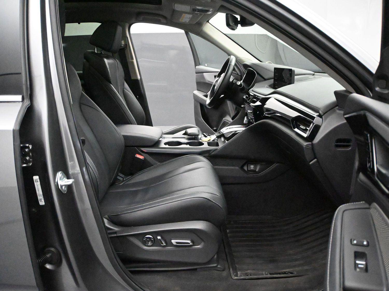 Used 2024 Acura MDX SH-AWD w/ Technology Package image 19