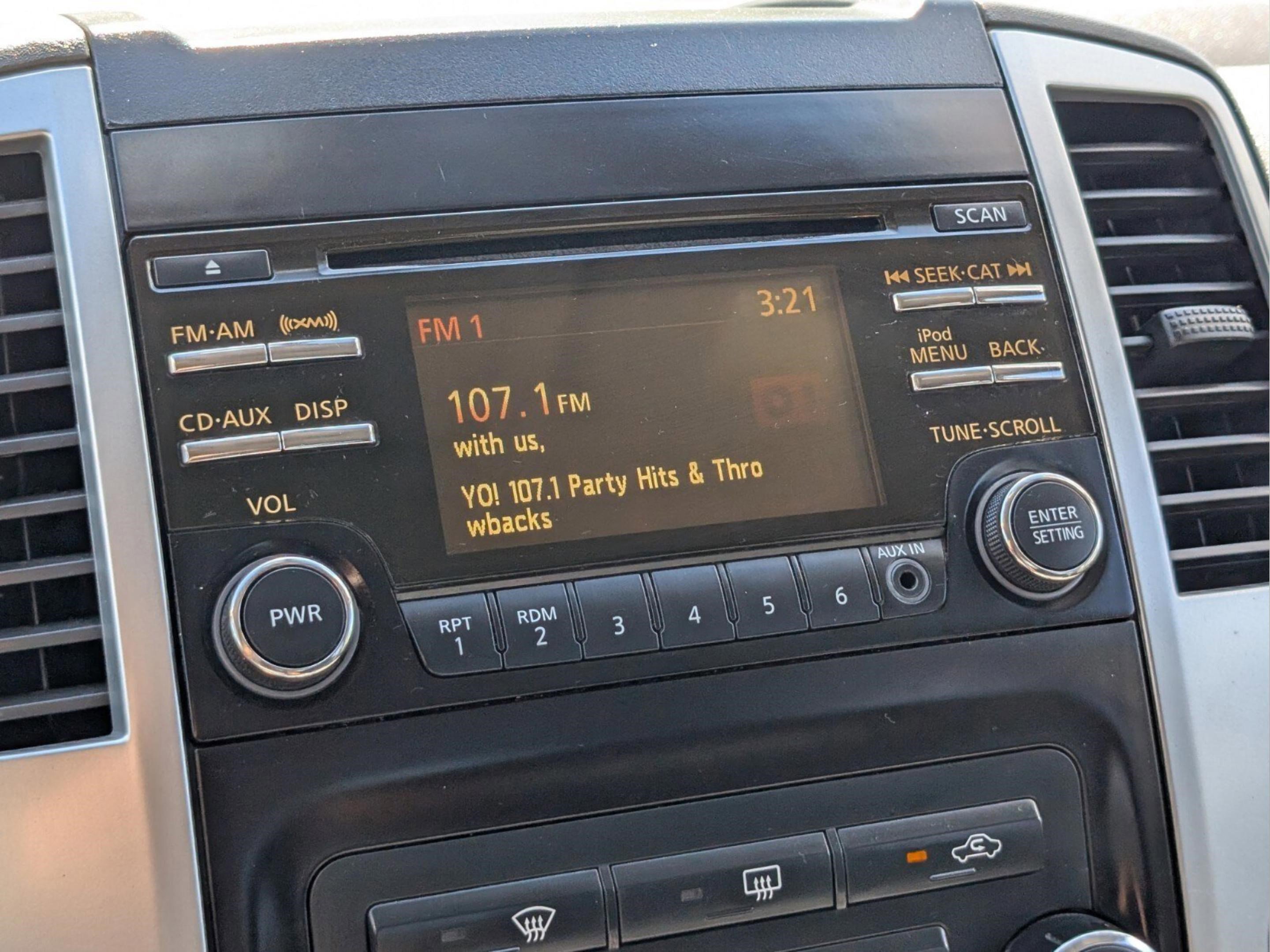 Used 2013 Nissan Frontier Desert Runner image 33