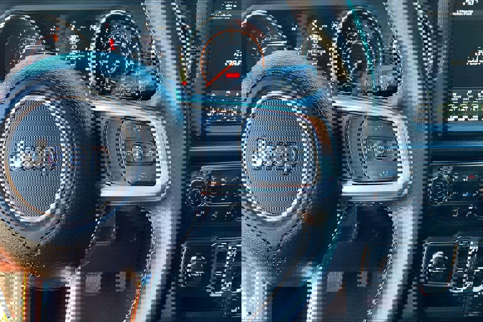 Used 2020 Jeep Wrangler Unlimited Sahara image 27