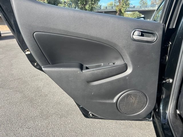 Used 2014 MAZDA MAZDA2 Sport FWD image 20