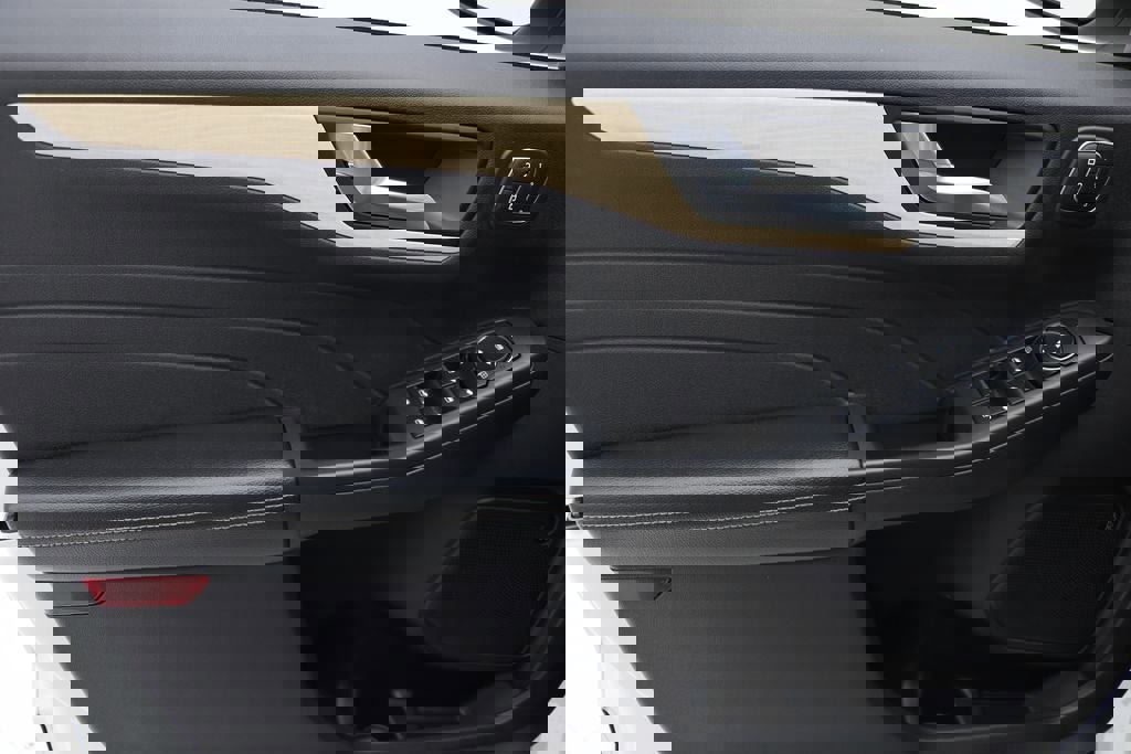 Used 2022 Ford Escape Titanium w/ Titanium Elite Package image 10