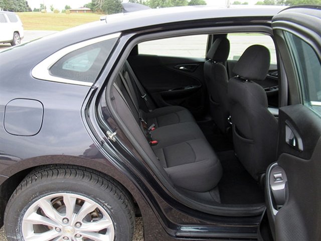 Used 2022 Chevrolet Malibu LT image 16