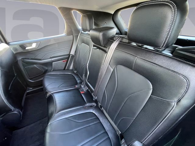 Certified 2025 Ford Escape SE w/ PHEV Premium Package image 16