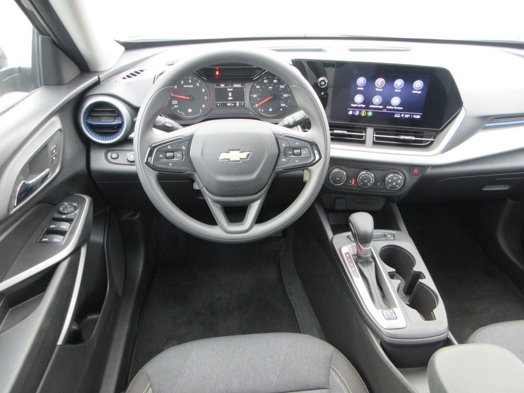 Used 2024 Chevrolet Trax LS w/ LS Convenience Package image 14