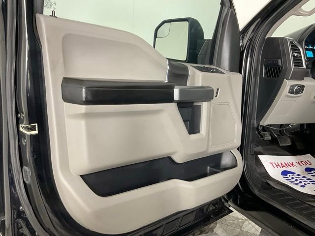 Used 2016 Ford F150 XLT AWD/4WD image 11