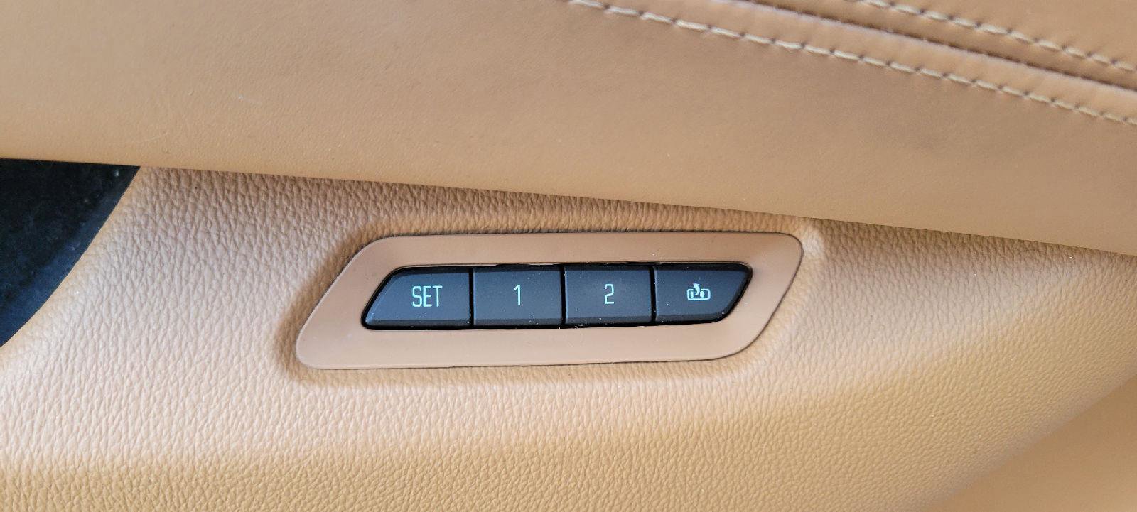 Used 2017 Cadillac Escalade ESV Platinum image 9