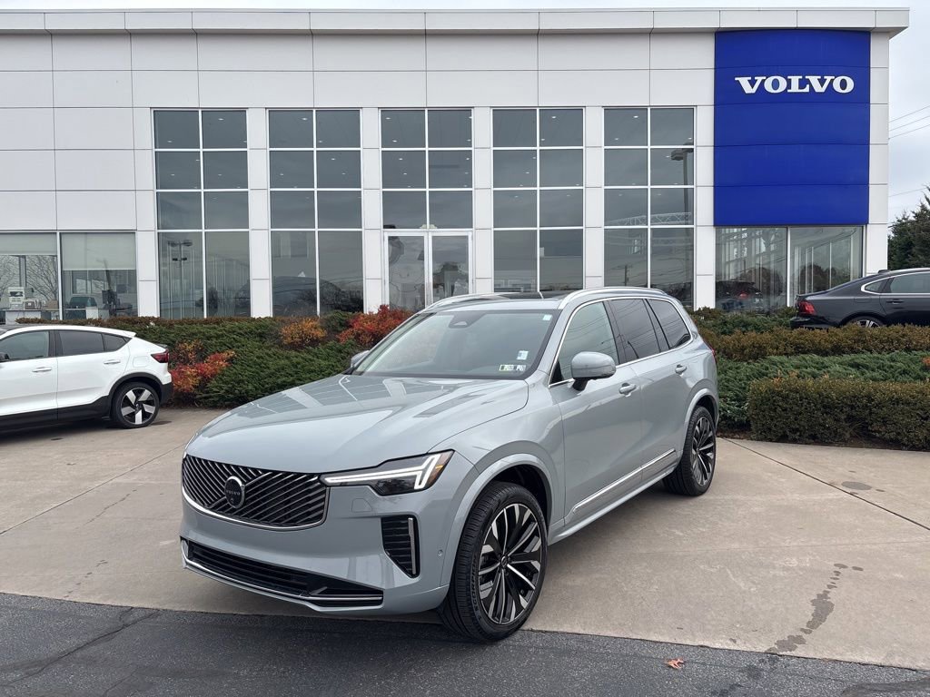 Certified 2025 Volvo XC90 B5 Plus AWD/4WD image 48