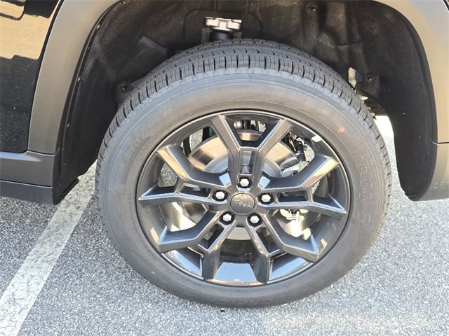 New 2025 Jeep Grand Cherokee L Limited image 7