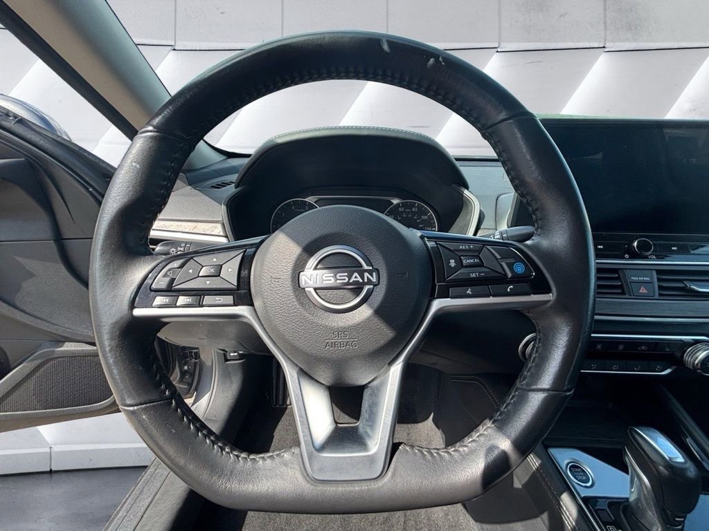 Used 2024 Nissan Altima 2.5 SV w/ SV Premium Package AWD/4WD image 11
