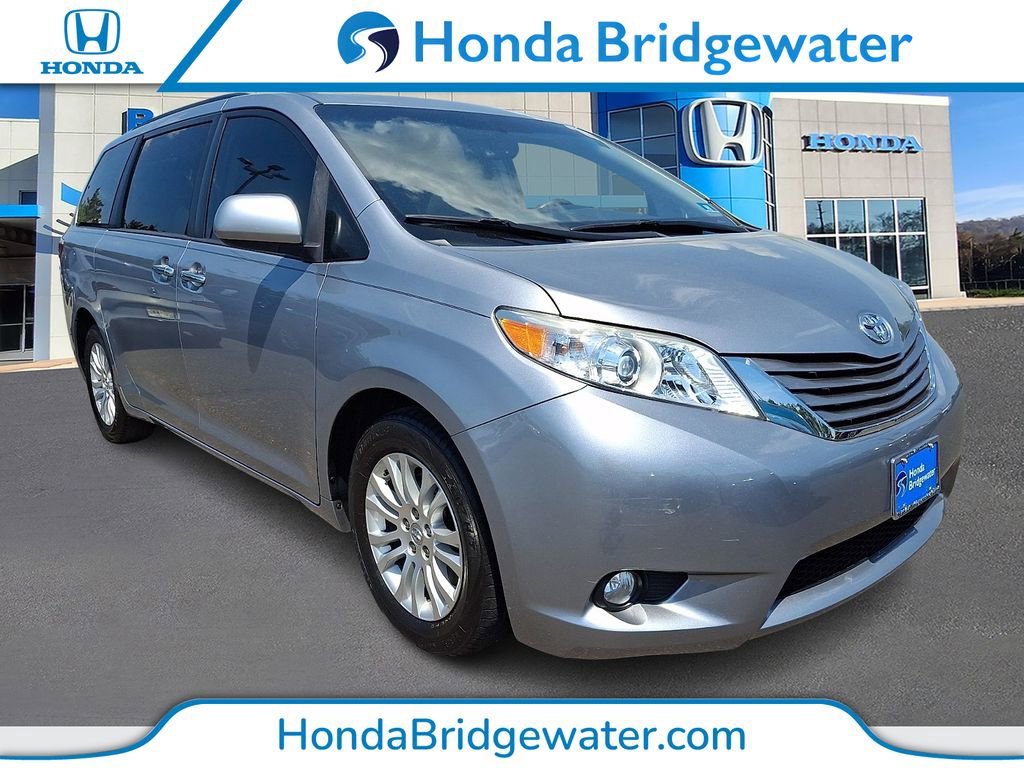 Used 2017 Toyota Sienna