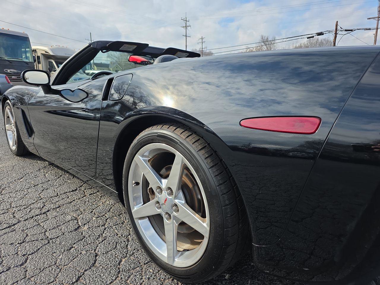 Used 2005 Chevrolet Corvette Convertible w/ Preferred Equipment Group image 30