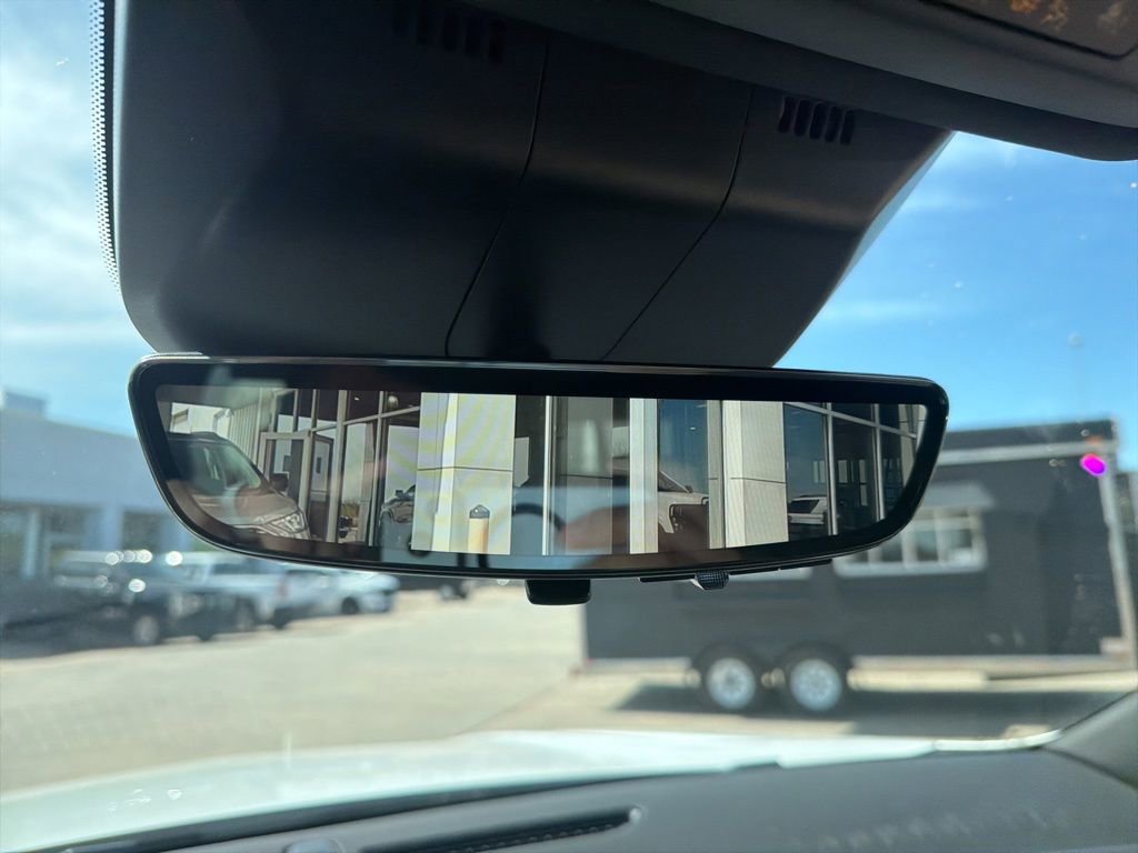 Used 2023 Cadillac Escalade Premium Luxury image 29