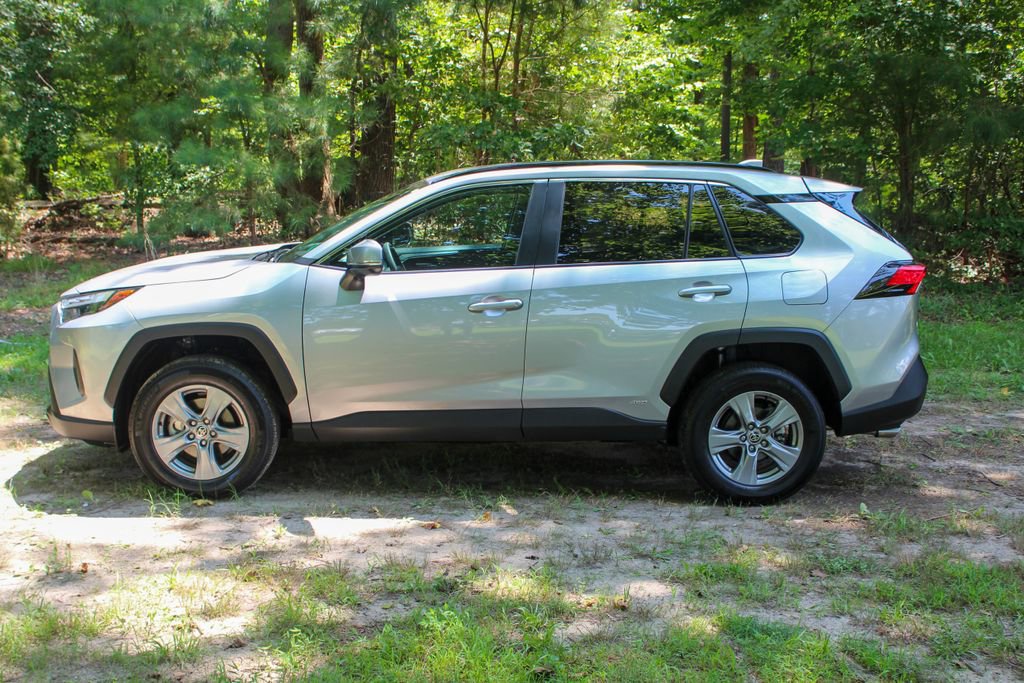 Used 2024 Toyota RAV4 XLE image 5