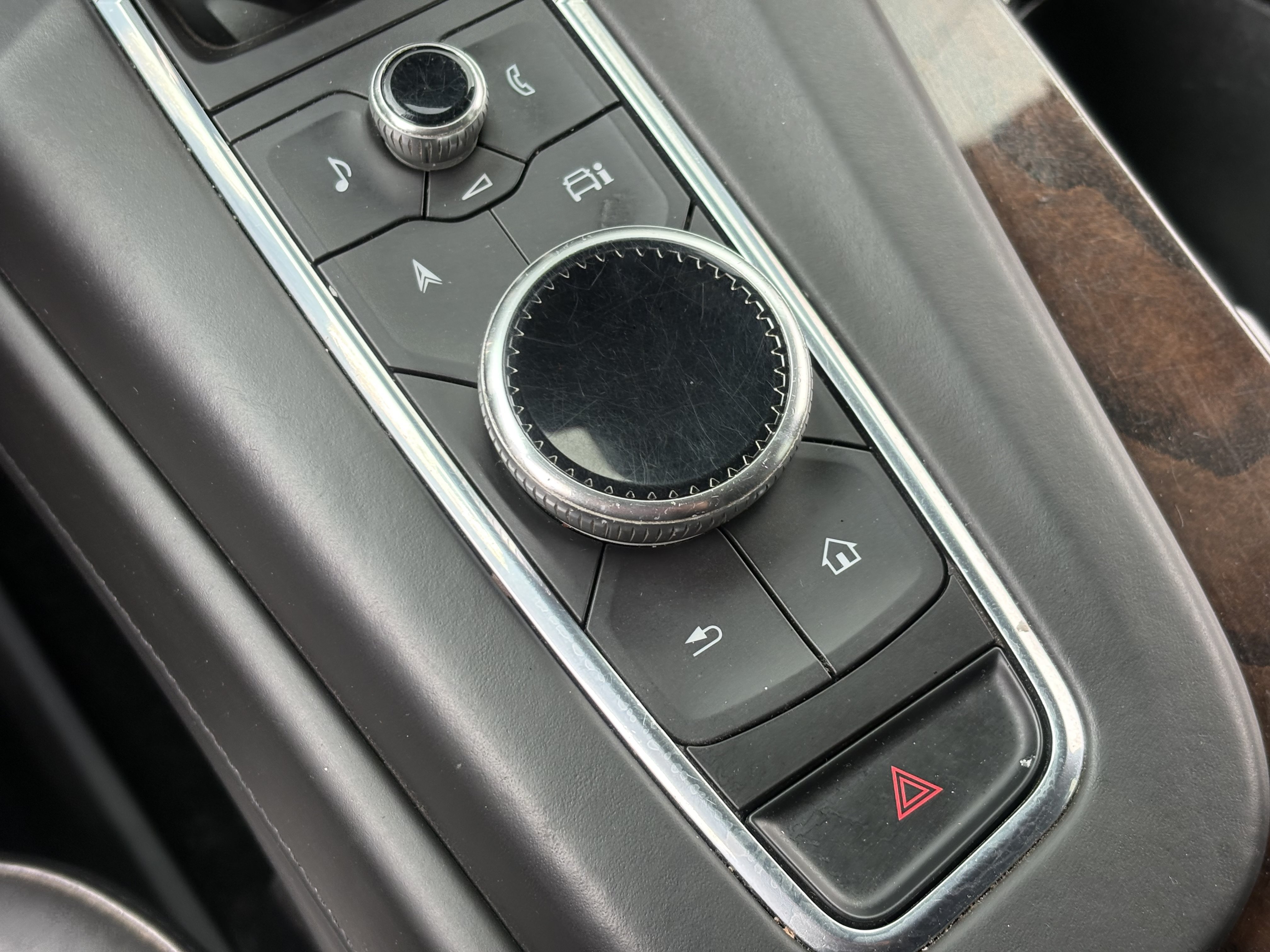 Used 2021 Cadillac Escalade ESV Sport Platinum AWD/4WD image 30