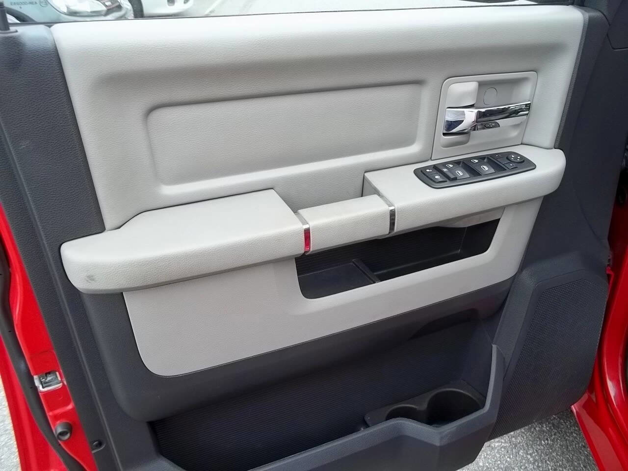 Used 2010 Dodge Ram 1500 Truck SLT image 13