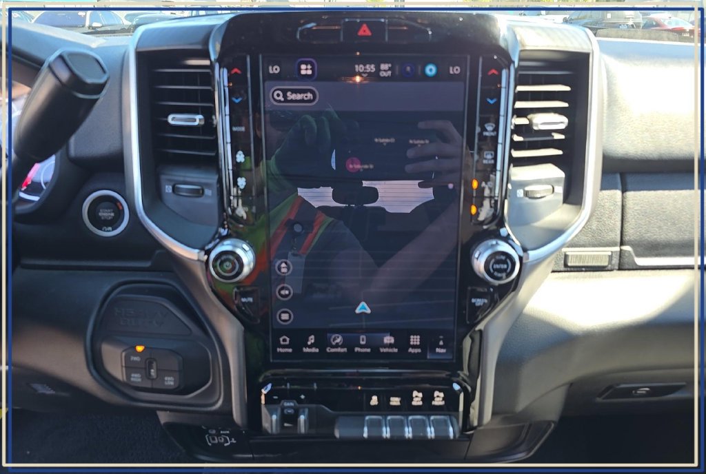 Used 2026 RAM 2500 Big Horn AWD/4WD image 4