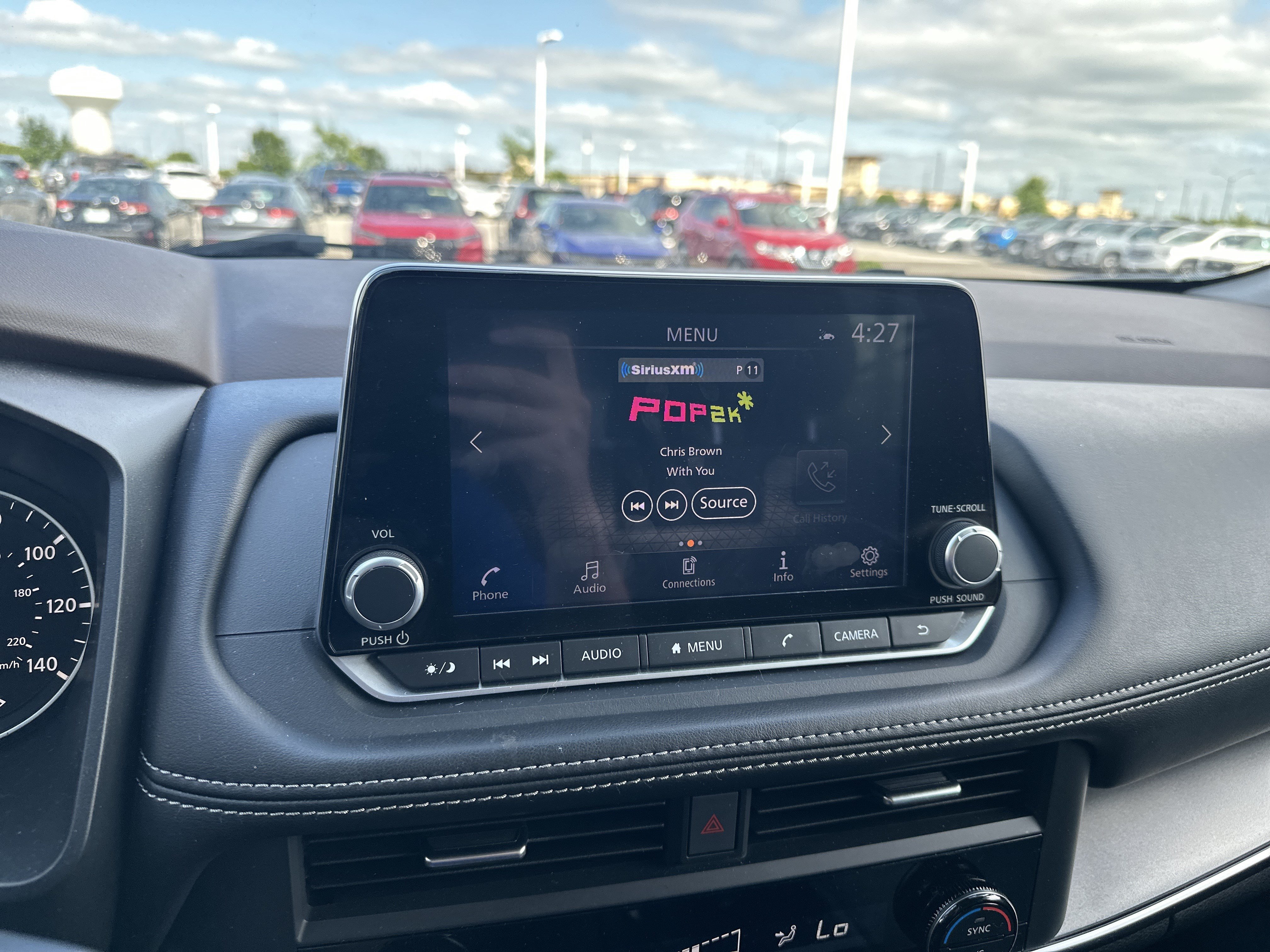 Used 2023 Nissan Rogue SV AWD/4WD image 17