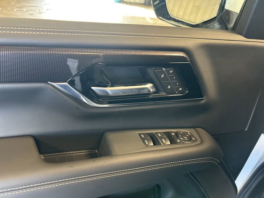 New 2026 GMC Yukon Elevation image 10