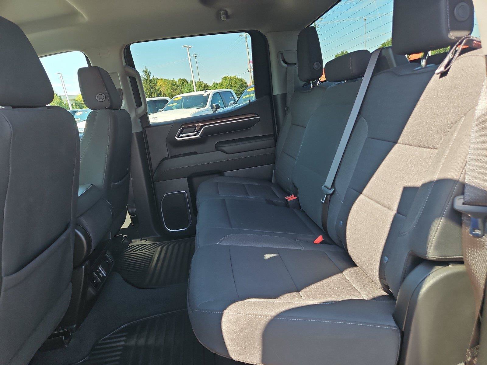 Used 2023 Chevrolet Silverado 1500 LT AWD/4WD image 13