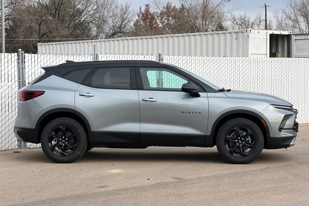 New 2026 Chevrolet Blazer LT w/ Convenience Package AWD/4WD image 3