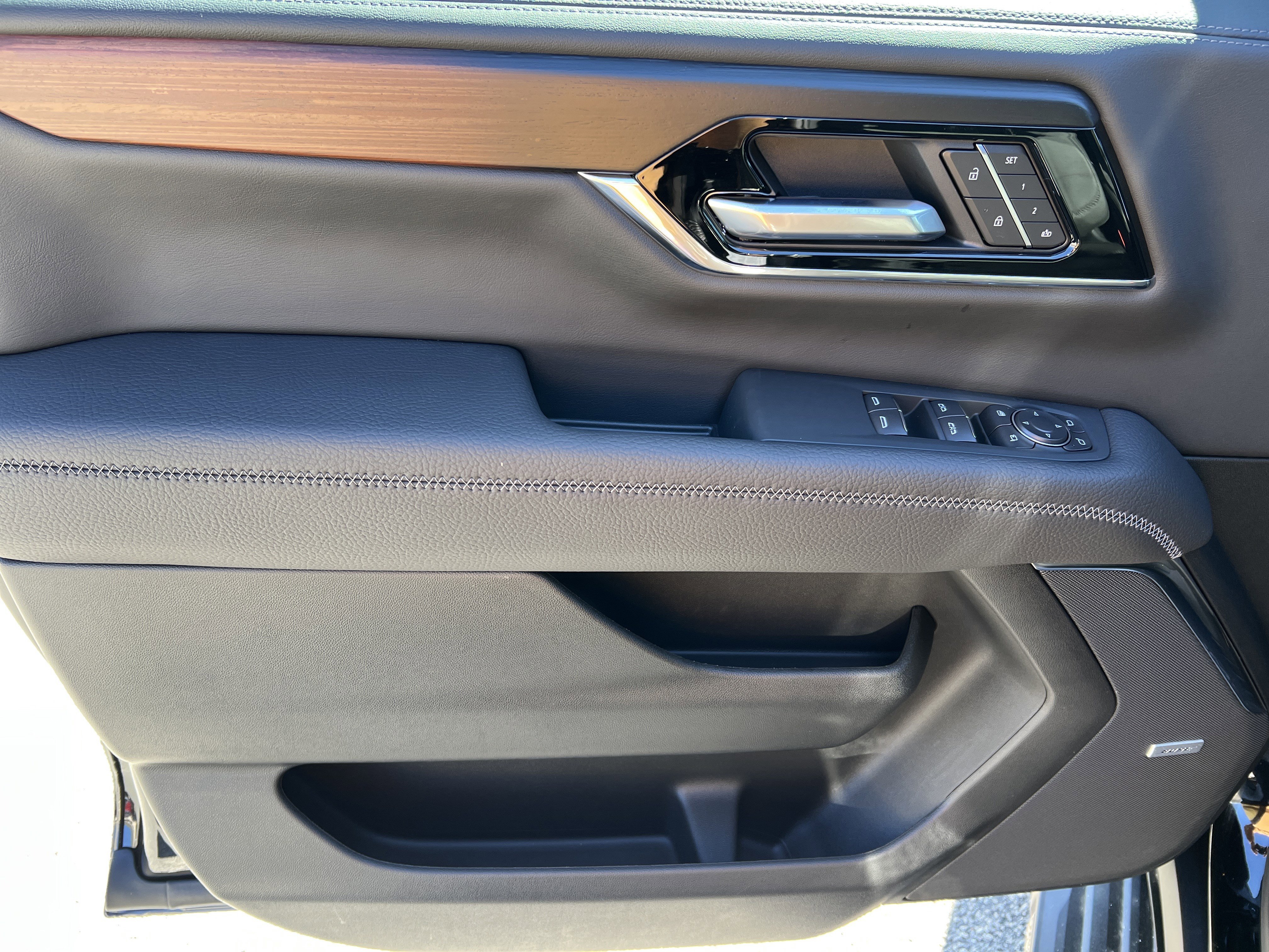 New 2026 GMC Yukon Denali image 12