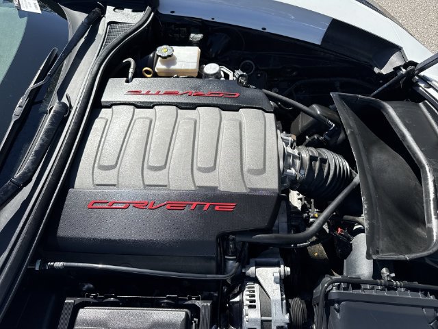 Used 2017 Chevrolet Corvette Stingray Coupe w/ 1LT RWD image 27