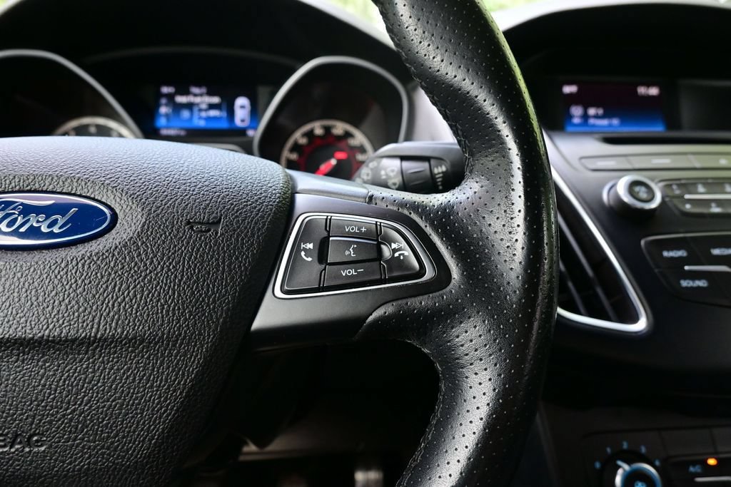 Used 2015 Ford Focus ST FWD image 37