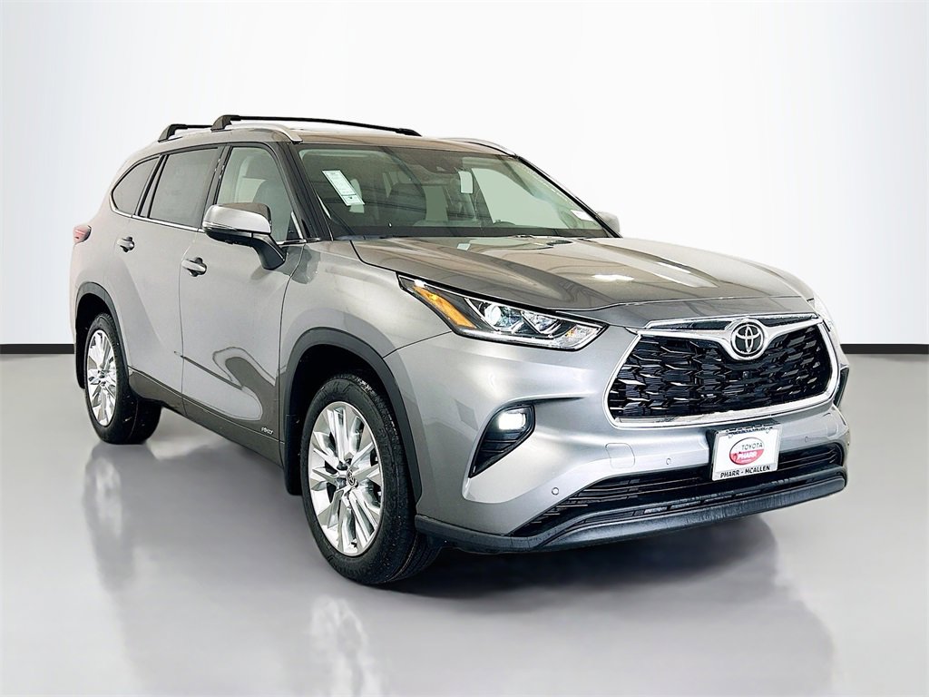 New 2026 Toyota Highlander Limited image 3