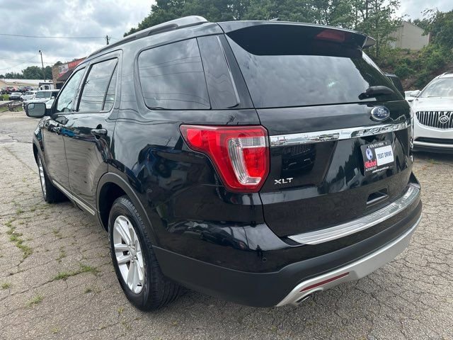 Used 2017 Ford Explorer XLT w/ Equipment Group 202A image 11