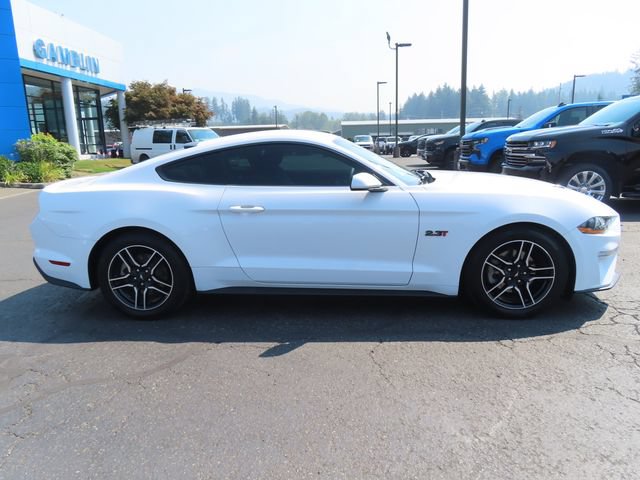 Used 2018 Ford Mustang Coupe RWD image 9