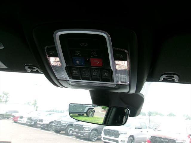 Used 2025 RAM 1500 Big Horn AWD/4WD image 19