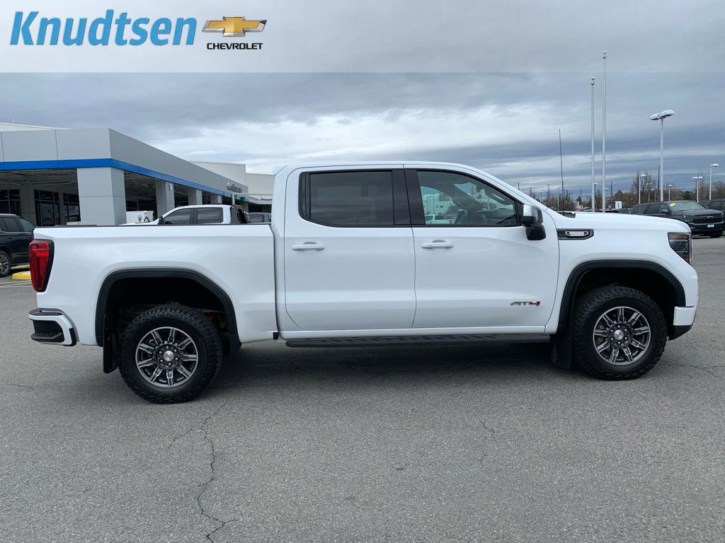 Used 2024 GMC Sierra 1500 AT4 w/ AT4 Preferred Package image 8