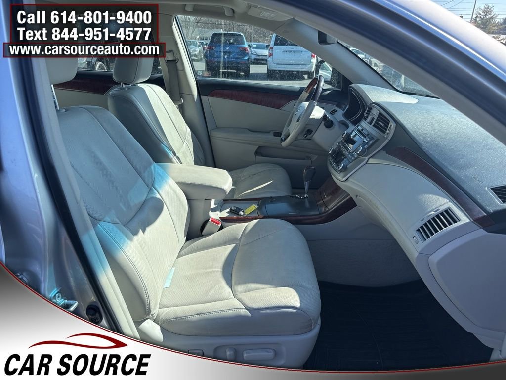 Used 2012 Toyota Avalon Limited image 29