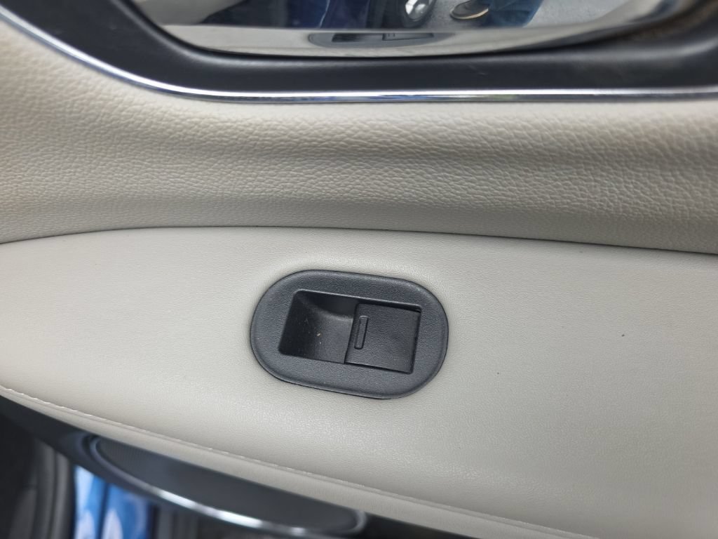Used 2017 Honda HR-V EX-L image 28