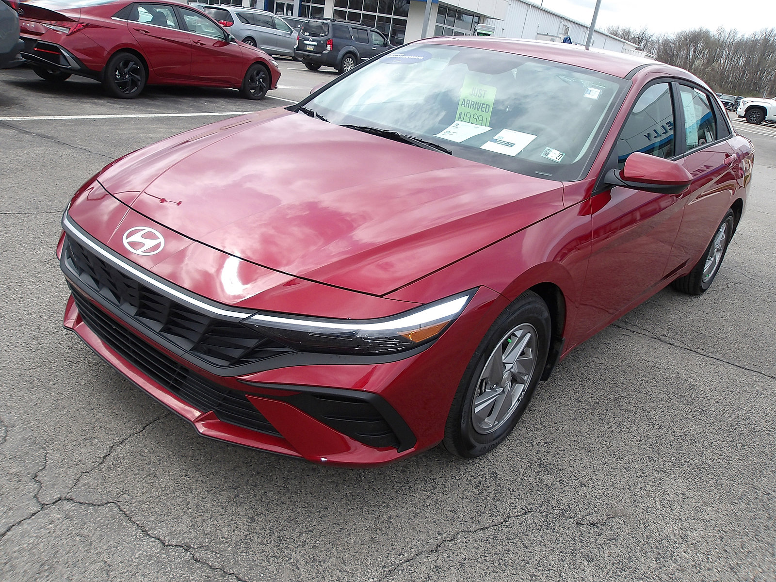 Certified 2025 Hyundai Elantra SE image 3