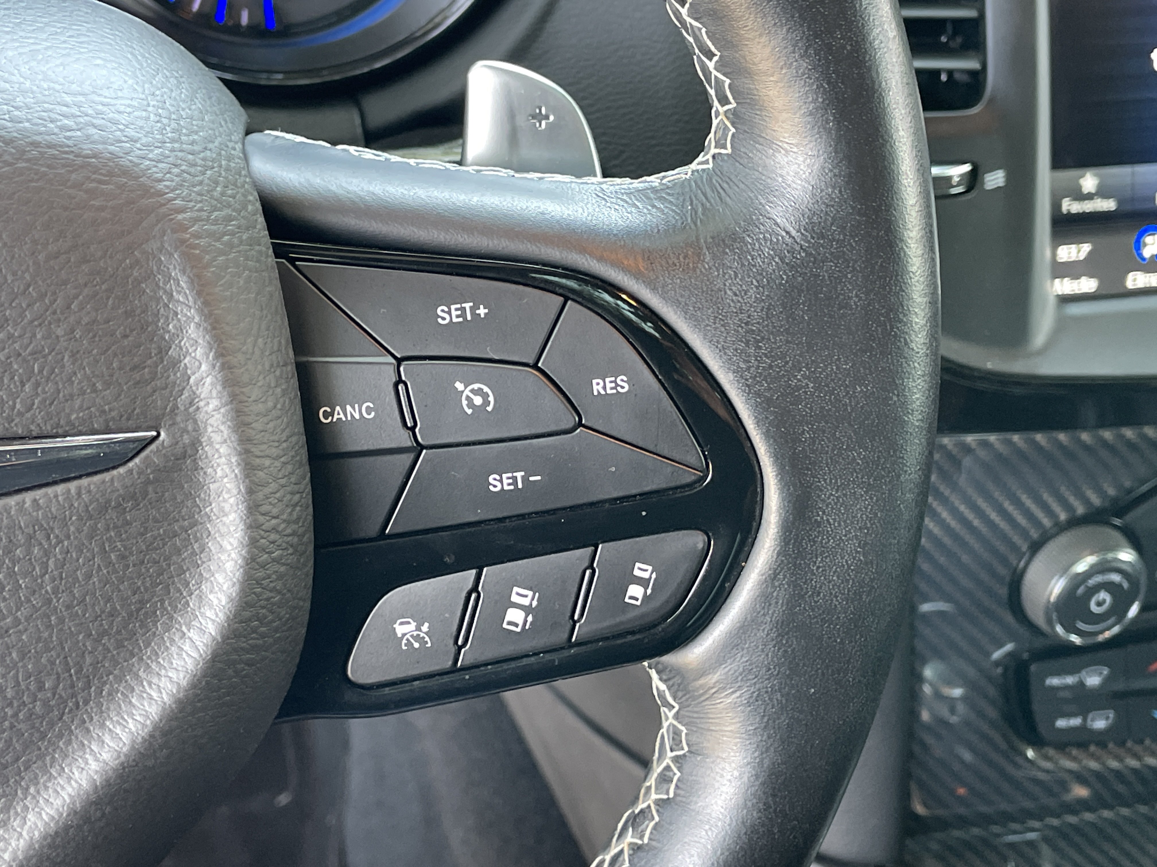 Used 2023 Chrysler 300 C RWD image 19