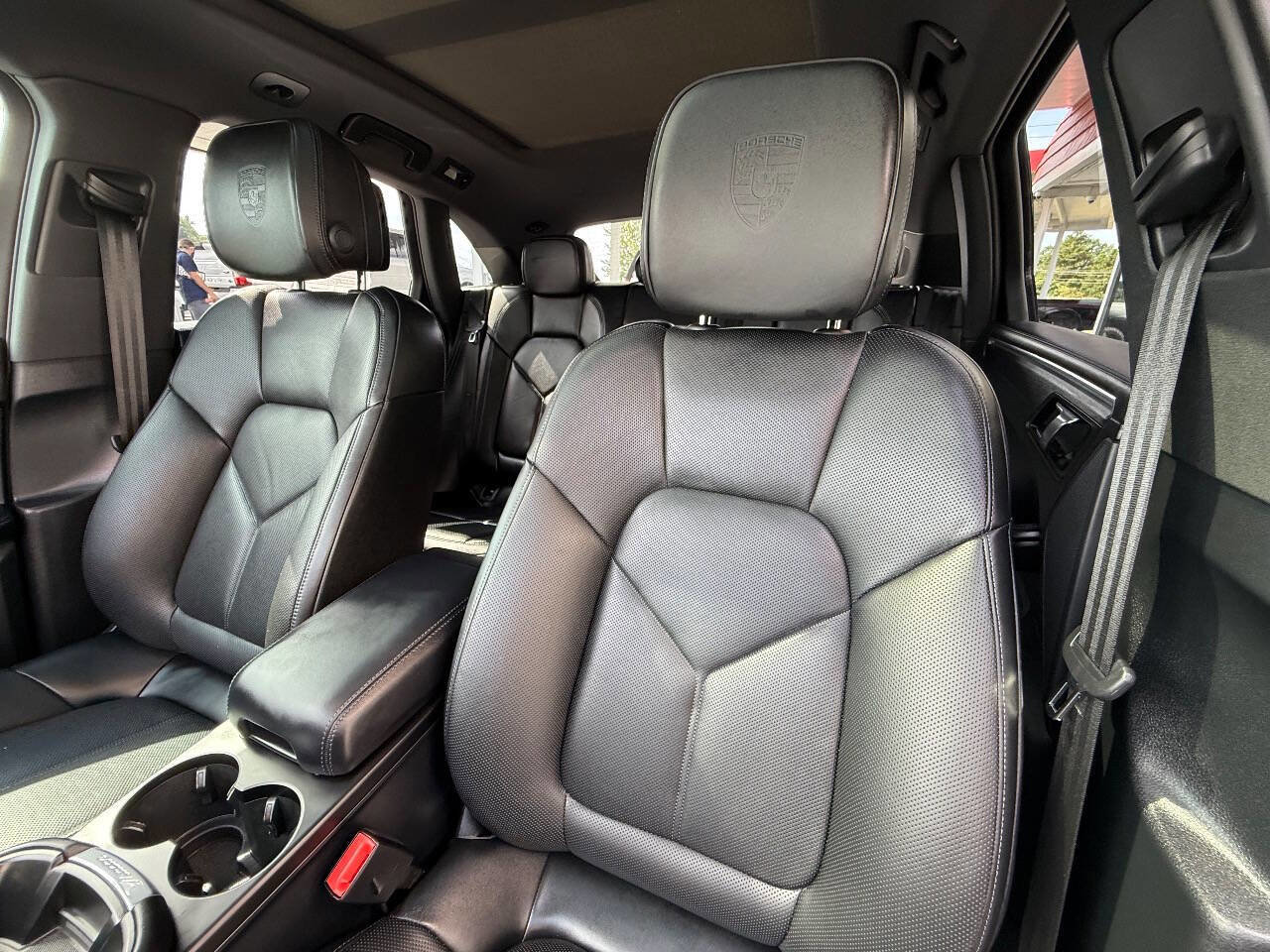 Used 2025 Porsche Macan GTS image 30