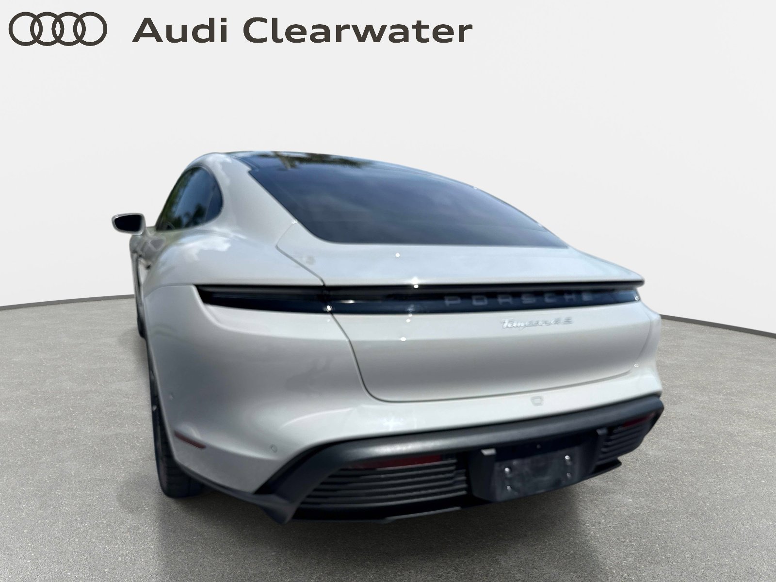 Used 2024 Porsche Taycan 4S AWD/4WD image 8