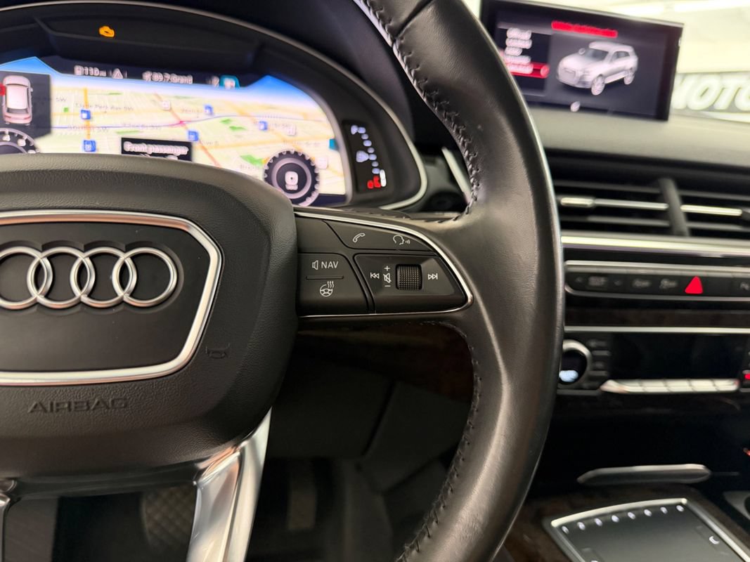 Used 2018 Audi Q7 3.0T Prestige AWD/4WD image 23