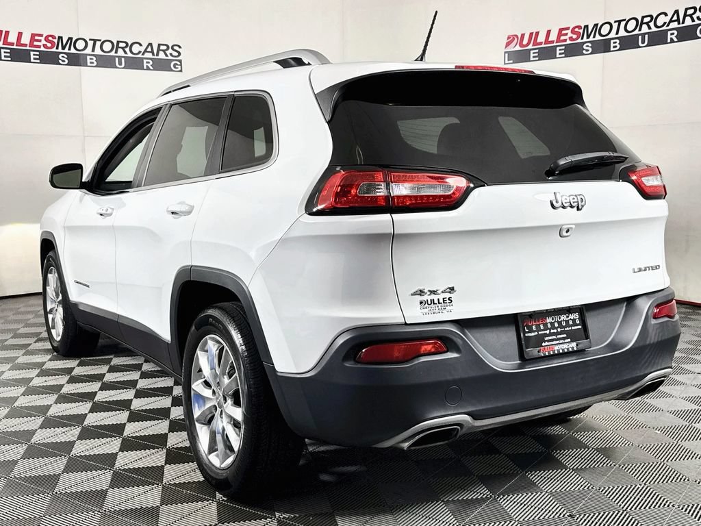 Used 2015 Jeep Cherokee Limited w/ Luxury Group AWD/4WD image 5