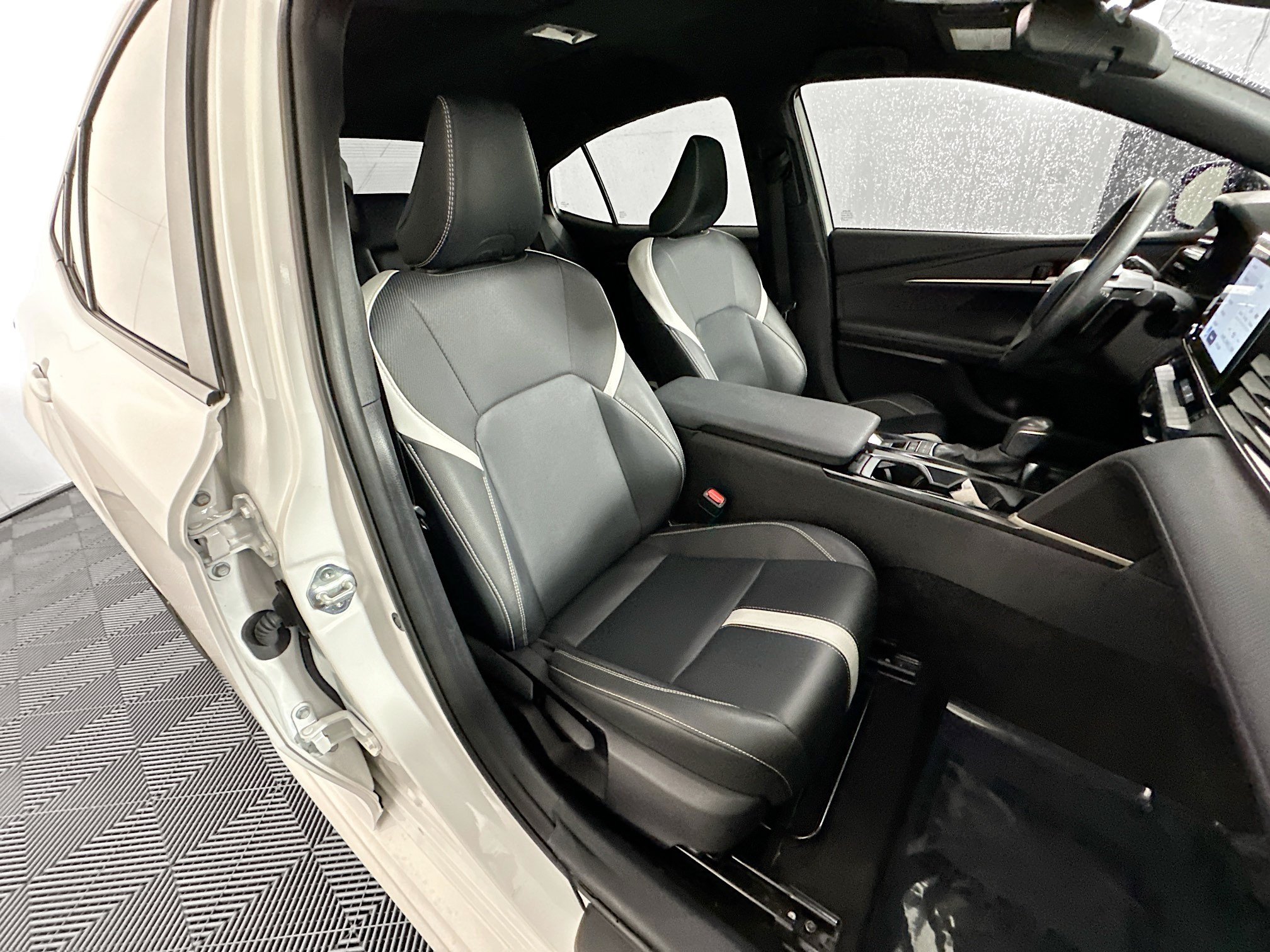 Certified 2025 Toyota Camry SE FWD image 28