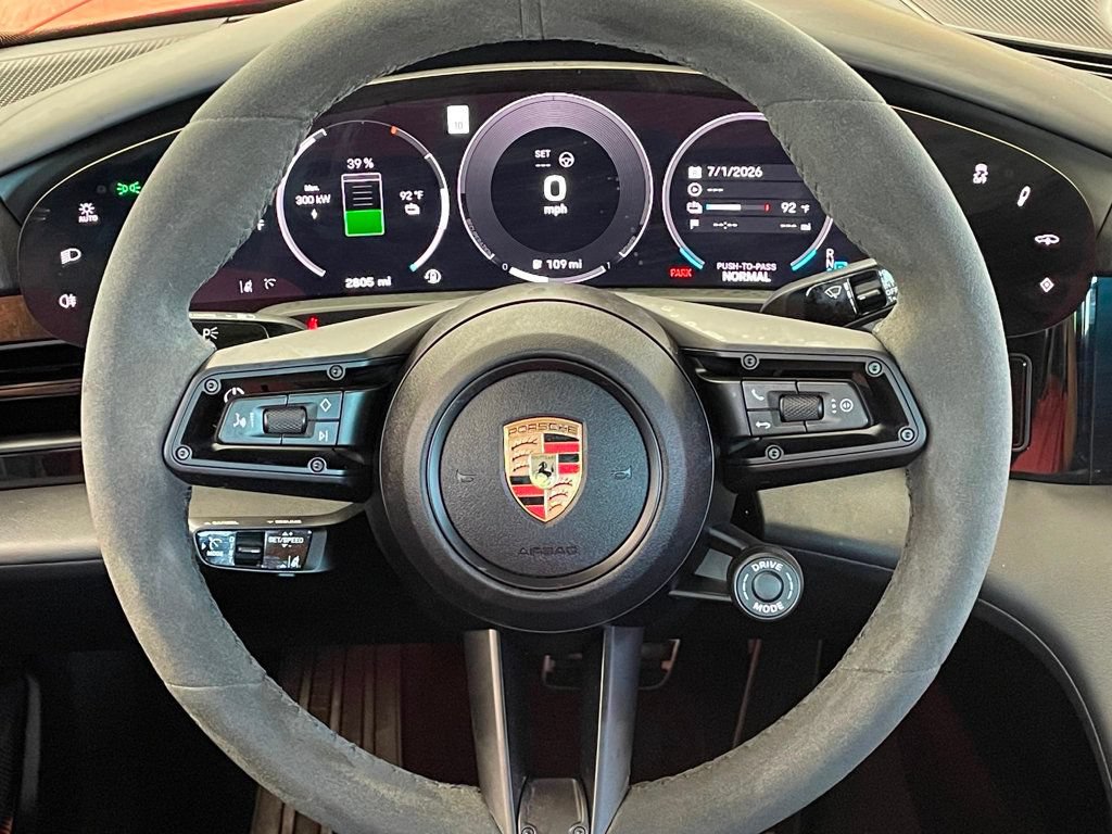 Used 2025 Porsche Taycan 4S AWD/4WD image 28