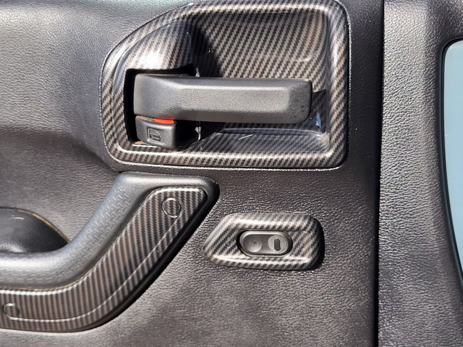 Used 2015 Jeep Wrangler Unlimited Sport AWD/4WD image 12