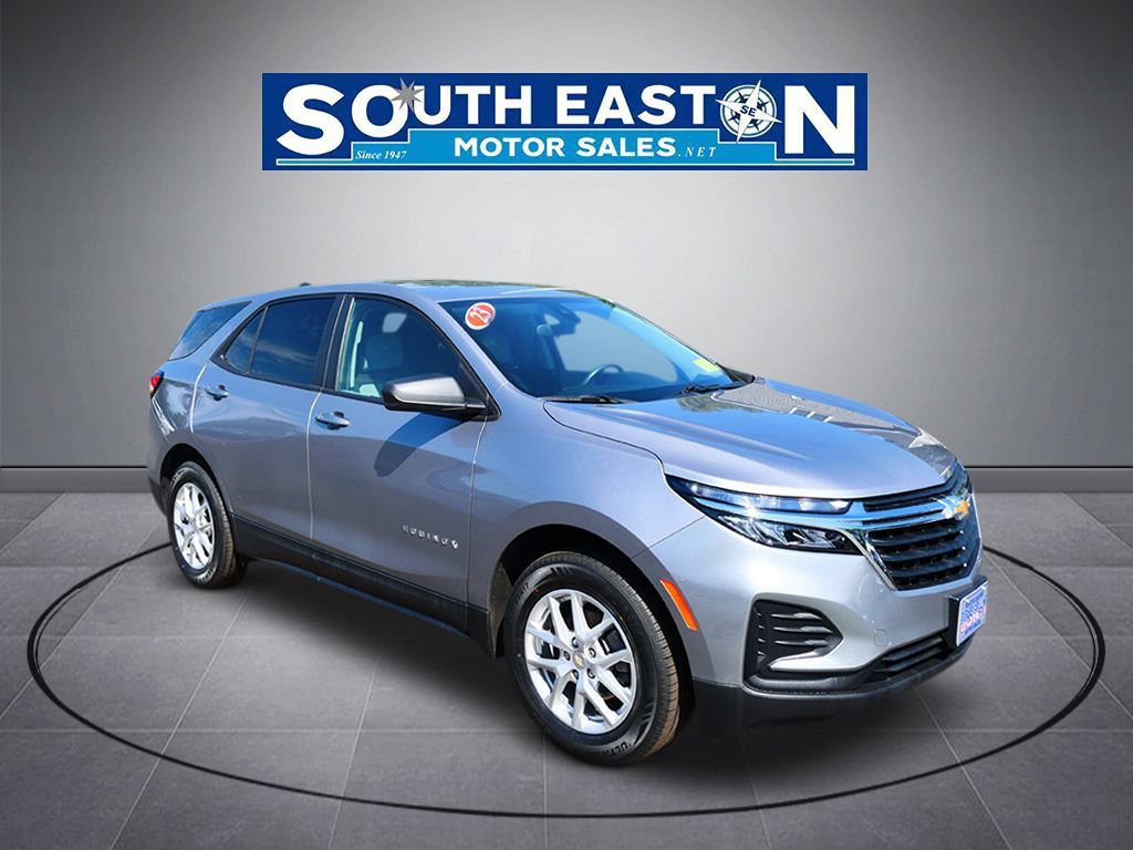 Used 2023 Chevrolet Equinox LS w/ LPO, Floor Liner Package AWD/4WD image 2