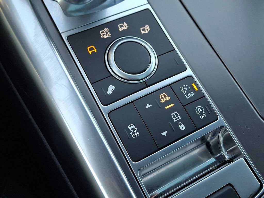 Used 2017 Land Rover Range Rover Sport SE image 26