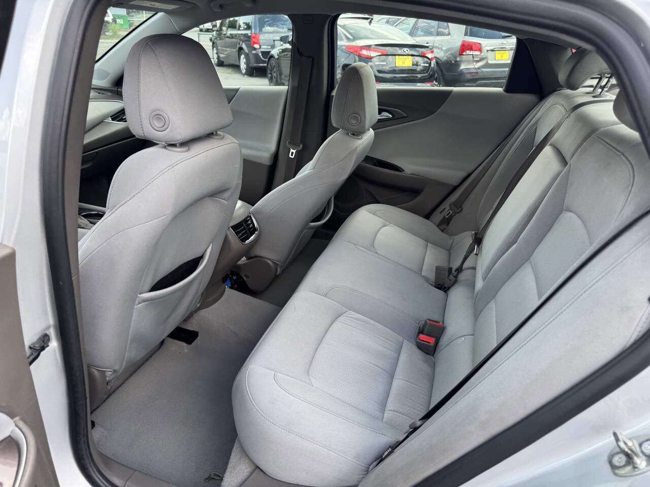Used 2018 Chevrolet Malibu LT image 24