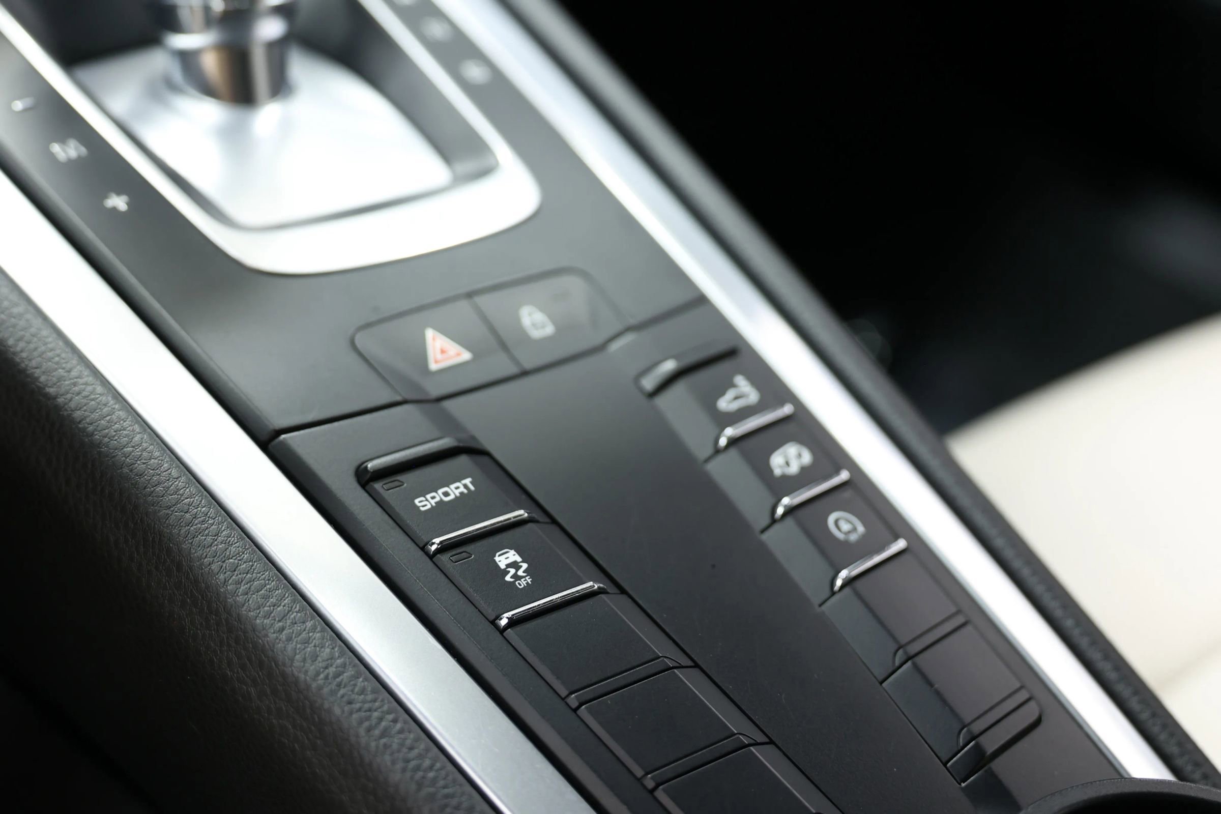 Used 2021 Porsche 718 Cayman RWD image 38