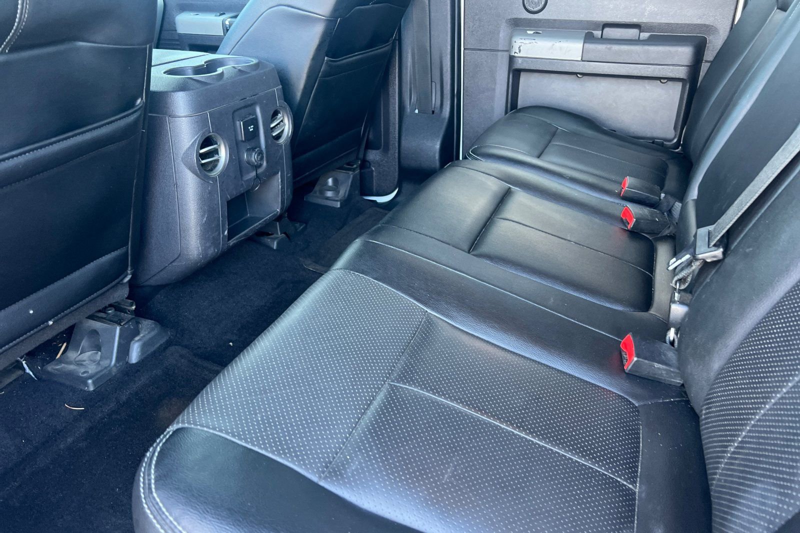 Used 2015 Ford F250 Lariat w/ Lariat Interior Package AWD/4WD image 12