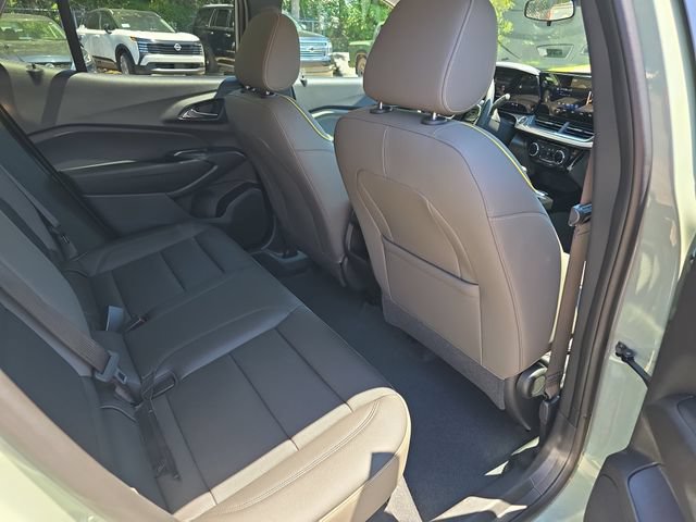 Used 2026 Chevrolet Trax ACTIV w/ Sunroof Package FWD image 15