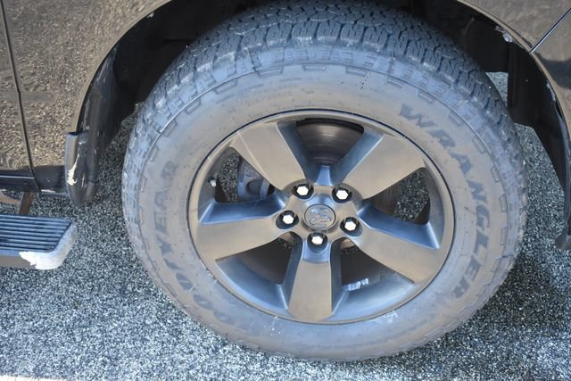 Used 2017 RAM 1500 Express w/ Black Ram 1500 Express Group AWD/4WD image 11